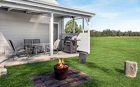 Madigan Cottages - The Barn Pet Friendly